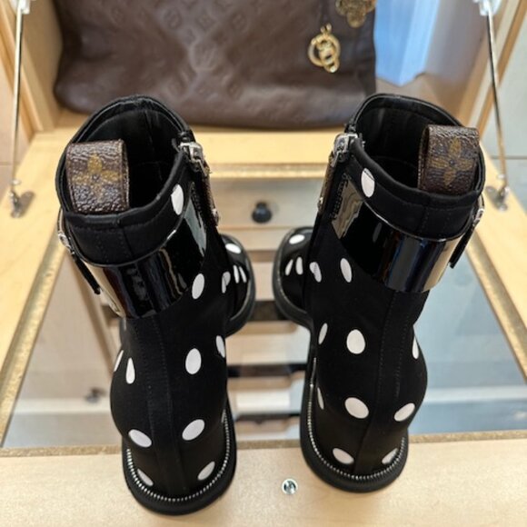 LOUIS VUITTON SATIN SIZE 38 BLACK AND WHITE POLKA DOTS BOOTIES - Picture 5 of 7